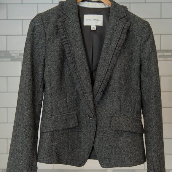 Grey herringbone Blazer with pretty ruffle lapel detail Sz 4 - Picture 1 of 4